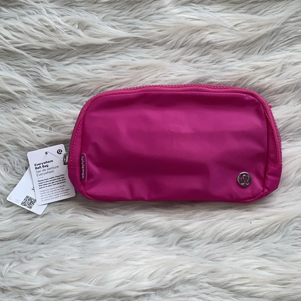 Lululemon | Sonic Pink Everywhere Belt Bag 1L - Picture 2 of 7